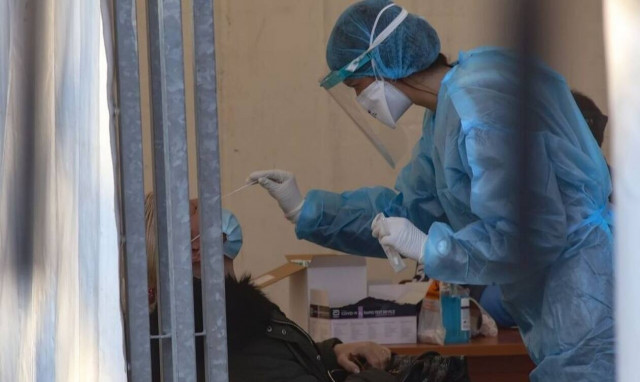 Εμβόλιο και covid-19 επηρεάζουν τις οικονομικές εξελίξεις