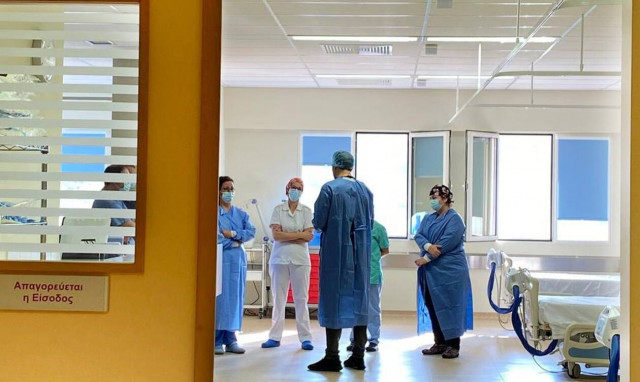 Κορονοϊός - Έλληνας γιατρός συγκλονίζει: Η κατάσταση έχει ξεφύγει και θα γίνει ακόμα χειρότερη