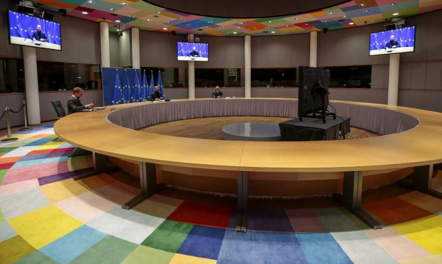 Στην Κομισιόν το θέμα της απαγόρευσης συναθροίσεων - Ερώτηση ευρωβουλευτών του ΣΥΡΙΖΑ