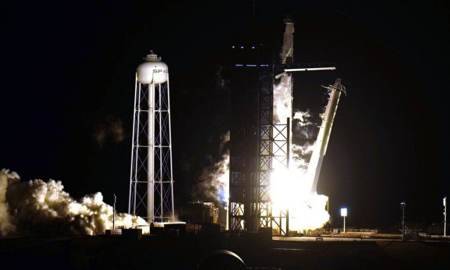 Εκτοξεύτηκε το Space X προς το Διεθνή Διαστημικό Σταθμό - Δείτε εντυπωσιακά πλάνα