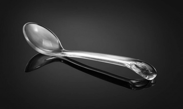 Κορονοϊός: Η ποσότητα του ιού που έχει μολύνει παγκοσμίως χωράει σε μια... κουταλιά του γλυκού