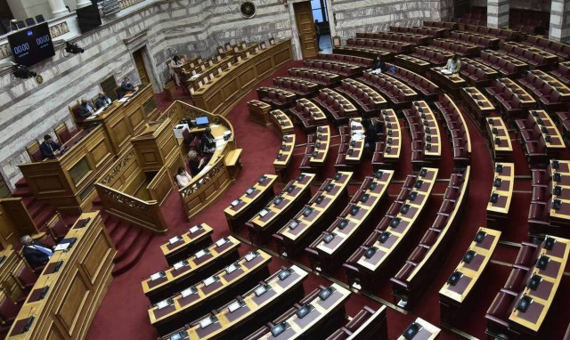 Βουλή: Υπερψηφίσθηκε το σχέδιο νόμου για το ηλεκτρονικό εμπόριο