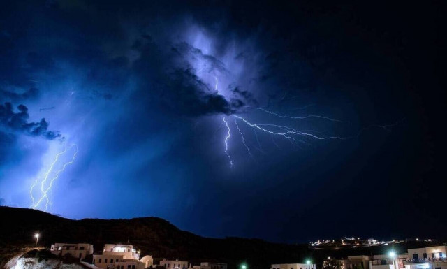Αλλάζει το σκηνικό του καιρού: Έρχεται Χειμώνας! Επιδείνωση τις επόμενες ώρες από τα δυτικά