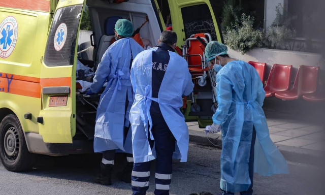 Κρούσματα σήμερα: Θα προσεγγίσει ή θα σπάσει το φράγμα των 4.000; Κρίσιμες οι στιγμές