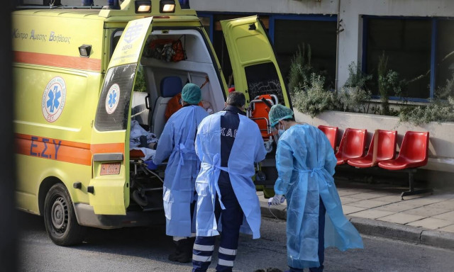 Κορονοϊος: Γονατίζει το σύστημα Υγείας στη Θεσσαλονίκη - Αρνητικό ρεκόρ διασωληνωμένων