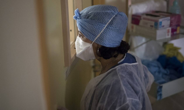 «Τσαπάρε»: Ο θανατηφόρος ιός που μπορεί να μεταδοθεί από άνθρωπο σε άνθρωπο