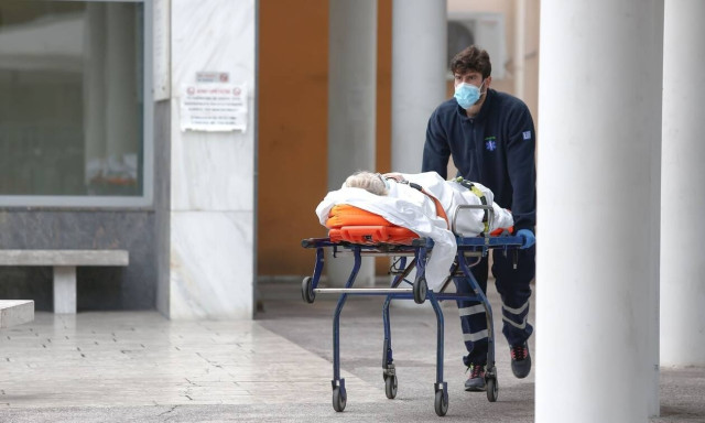 Greece registers 3,209 new coronavirus cases in last 24 hrs, with 480 on ventilators