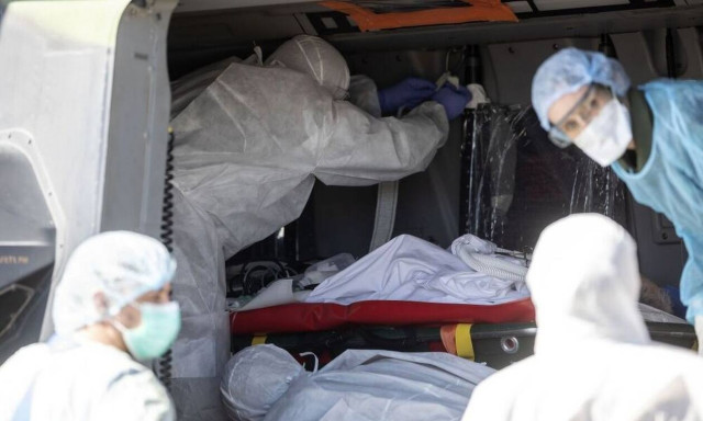 Κορονοϊός: Σοκαριστική πρόταση - Εκτός ΜΕΘ οι αρνητές του ιού