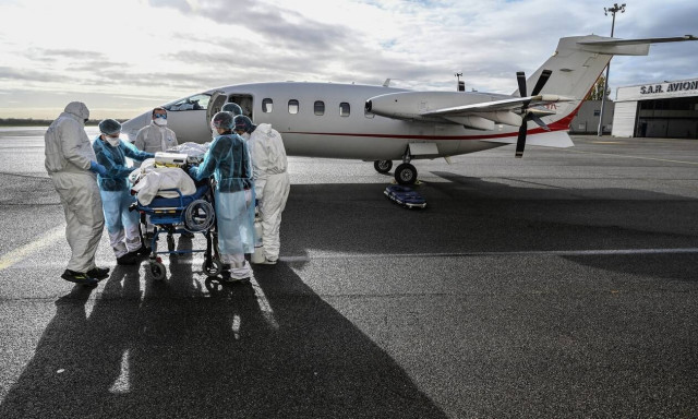 Κορονοϊός - Γαλλία: Πάνω από 400 νεκροί τις τελευταίες 24 ώρες - Μειώνονται οι ασθενείς στις ΜΕΘ