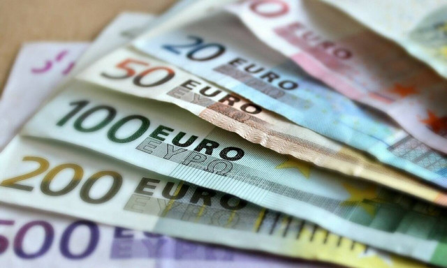 Πόσο αυξάνεται ο κατώτατος μισθός - Έρχεται μείωση των ασφαλιστικών εισφορών