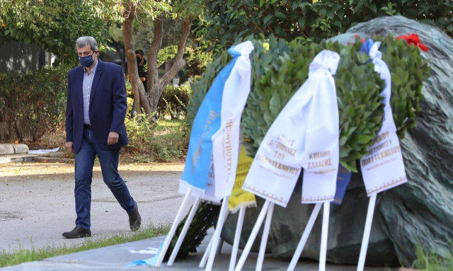 Γιατί ο Πολάκης πήγε μόνος του στο Πολυτεχνείο