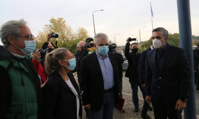 Γιατροί νοσοκομείου Λάρισας σε Τσίπρα: Δραματική η κατάσταση - Πλήρεις όλοι οι θάλαμοι ΜΕΘ