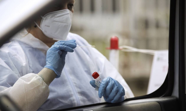 Κρούσματα σήμερα: Τριψήφιος αριθμός σε 9 Περιφέρειες - «Έκρηξη» σε Θεσσαλονίκη και Αττική