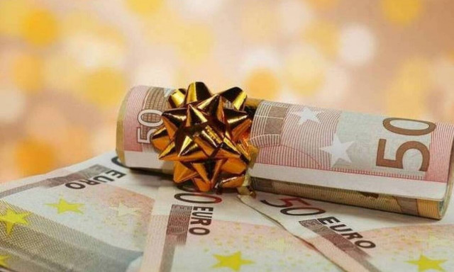 Έκτακτο επίδομα Χριστουγέννων: Αυτοί είναι όλοι οι δικαιούχοι