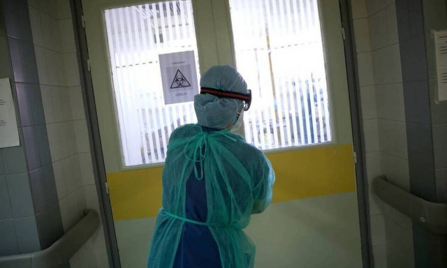 Κορονοϊός-Λάρισα: Συγκίνησε ο διευθυντής ΜΕΘ - 80χρονος αποχαιρέτησε με βιντεοκλήση τους δικούς του