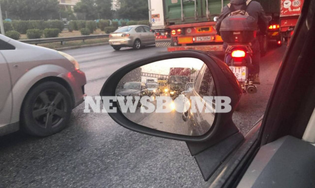 Χάος στον Κηφισό: Ουρές χιλιομέτρων λόγω τροχαίων