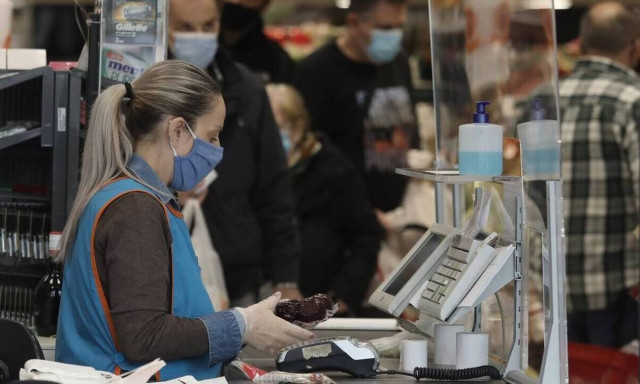 Κορονοϊός: Μεταδίδεται τελικά στο Σούπερ Μάρκετ; Όλη η αλήθεια - Τι είπε ο Μαγιορκίνης