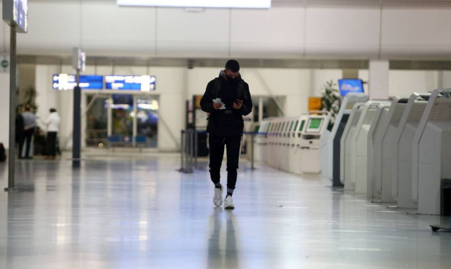 Air traffic controllers and air traffic safety mechanics to strike next week