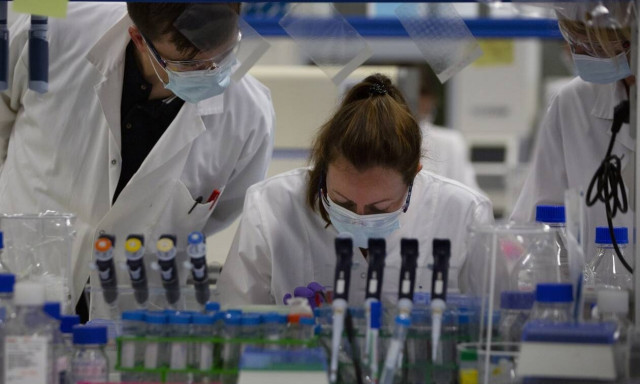 Κορονοϊός: Πόσο θα κοστίζουν τα εμβόλια των Pfizer, Moderna και CureVac -Πότε θα έρθουν στην Ελλάδα 