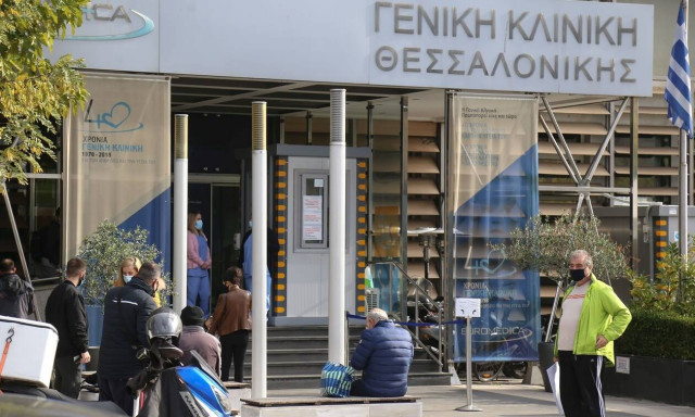 Ράπτη στο Newsbomb.gr: Δεν μπορεί οι ιδιωτικές κλινικές να κλείνουν την πόρτα σε ασθενείς με covid