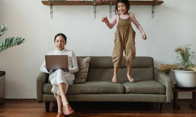 Κορονοιός: Εργασία από το σπίτι με παιδιά - Συμβουλές για να τα καταφέρετε
