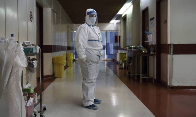 Κορονοϊός - Βατόπουλος στο Newsbomb.gr: Κρίσιμα τα επόμενα 24ωρα - Να μη γίνει Θεσσαλονίκη η Αθήνα