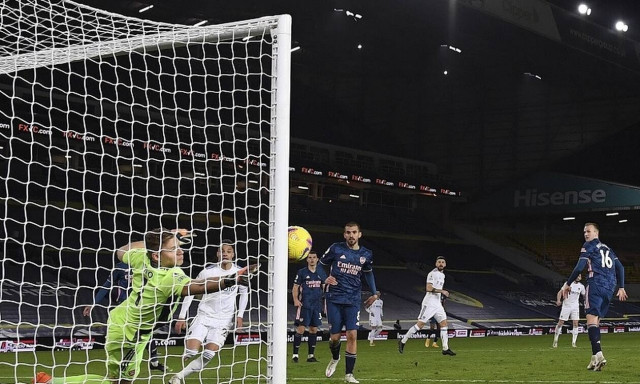 Premier League: Τα δοκάρια γλίτωσαν την Άρσεναλ! (videos)