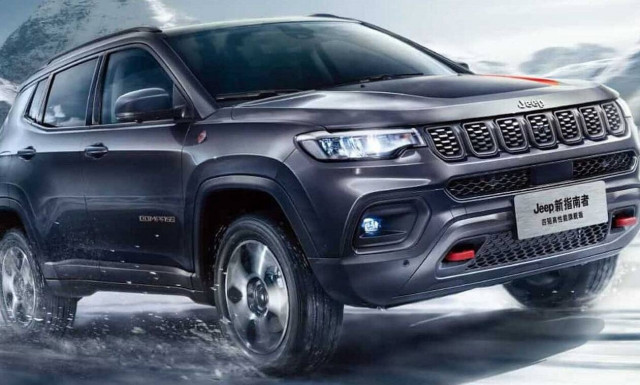 Aυτό είναι το ανανεωμένο Jeep Compass