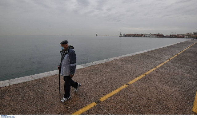 Κρούσματα σήμερα: Οι περιοχές της Ελλάδας που «λυγίζει» ο κορονοϊός - «Φλέγεται» η Θεσσαλονίκη