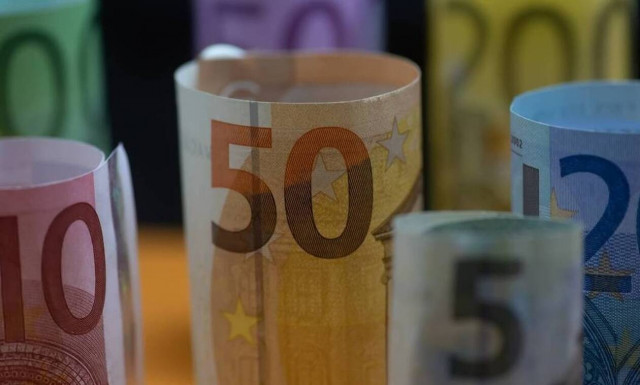 ΟΑΕΔ - Δώρο Χριστουγέννων 2020: Νωρίτερα από ποτέ η πληρωμή στους δικαιούχους 