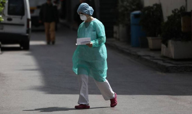 Κρούσματα σήμερα: Νέο αρνητικό ρεκόρ με 562 διασωληνωμένους, 101 θανάτους και 2.135 νέες μολύνσεις 