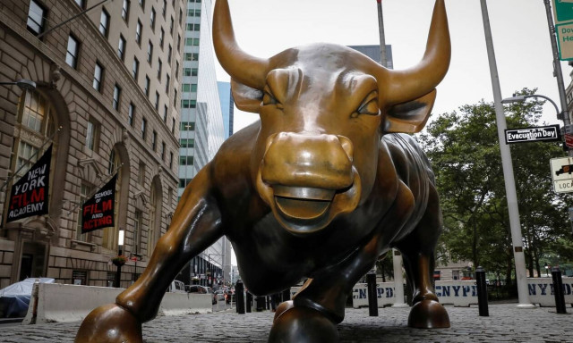 Ξεπέρασε τις 30.000 μονάδες ο Dow Jones