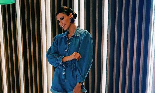 Μέγκι Ντρίο: Μένει σπίτι και βγάζει τις πιο σέξι φωτό στο σαλόνι της