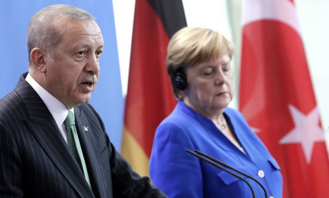 «Πλάτες» 1,5 δισ. ευρώ σε βάρος της Ελλάδας - Έτσι εκβιάζει ο Ερντογάν τη Μέρκελ