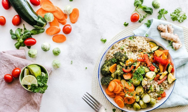 Όλοι οι τρόποι για να μην παχύνεις εν μέσω lockdown