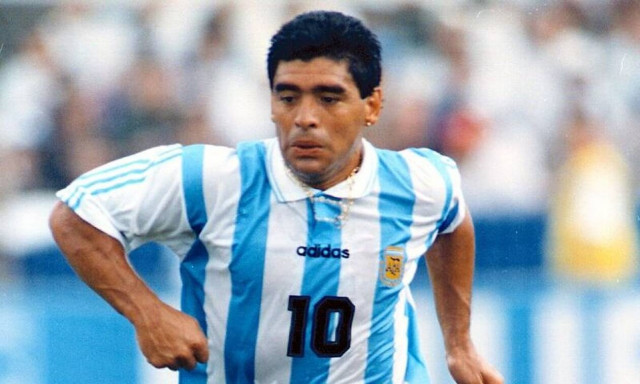 Ντιέγκο Μαραντόνα: Ποιος ήταν ο... μάγος της στρογγυλής θεάς (videos-photos)