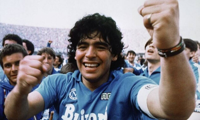 Ντιέγκο Μαραντόνα: Όταν έκανε το πιο απίθανο ζέσταμα όλων των εποχών (vid)