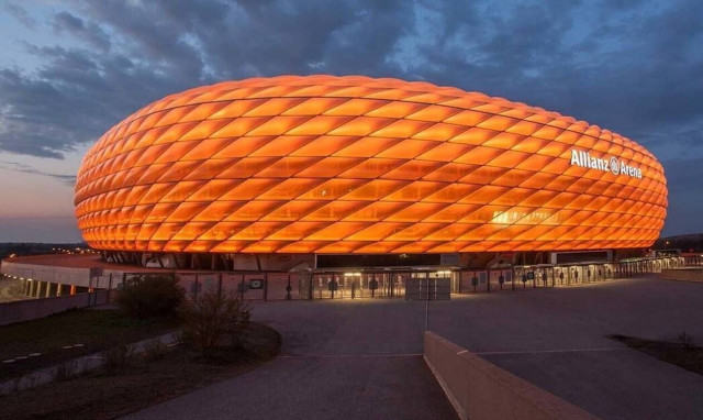 Το γήπεδο της Μπάγερν έγινε πορτοκαλί ενάντια στη βία κατά των γυναικών