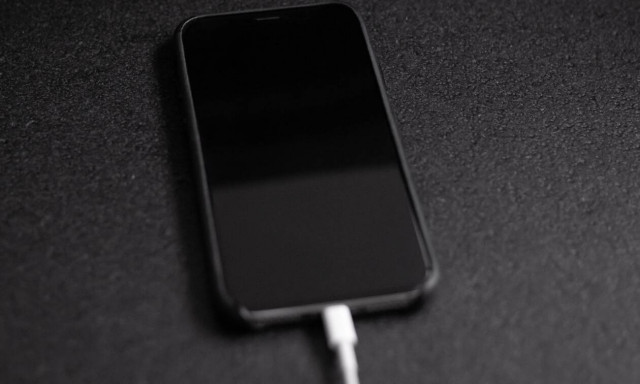 Είκοσι tricks για να φορτίσεις το κινητό σου πιο γρήγορα και με ασφάλεια