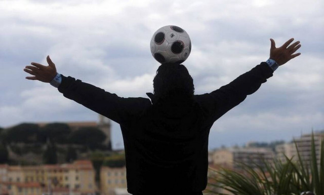 Ντιέγκο Μαραντόνα: Πέθανε ίδια ημέρα με τον Τζορτζ Μπεστ και τον Φιντέλ Κάστρο