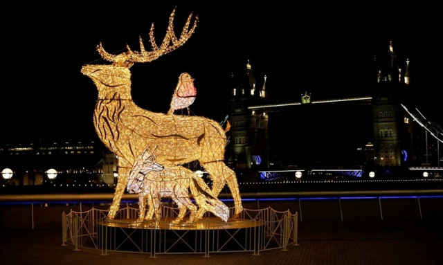 ΠΟΥ: Ξεχάστε τα Χριστούγεννα με κόσμο - Έλεγχος της πανδημίας το 2021