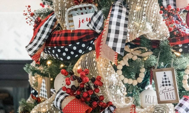 Νέο trend:Στόλισε πανεύκολα το δέντρο σου με υπέροχες κορδέλες