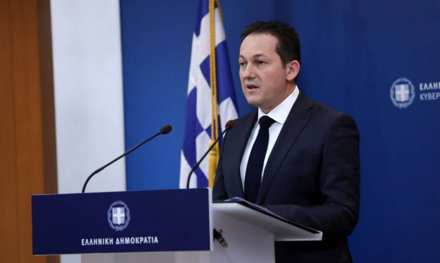 Πέτσας στο Newsbomb.gr: «Αν χρειαστεί θα επιτάξουμε κλινικές και στην Αττική»