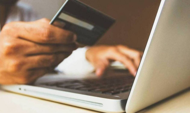 Κορονοϊός: Οι ΚΑΔ που εντάσσονται στην παράταση των μεταχρονολογημένων επιταγών