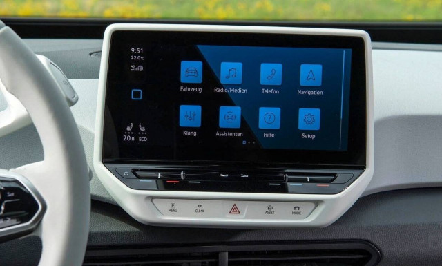 Οι οδηγοί προτιμούν τους φυσικούς διακόπτες και όχι τις οθόνες αφής