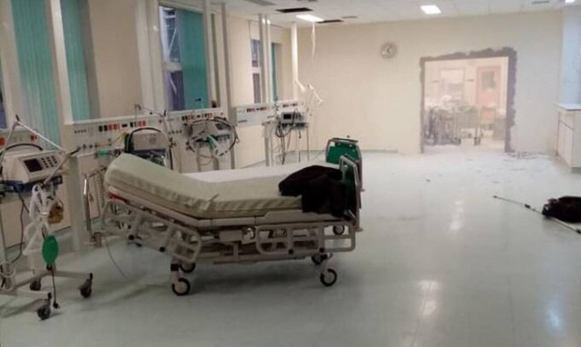 Κορονοϊός-Αλεξανδρούπολη: Γκρεμίζουν τοίχους σε νοσοκομείο για νέα ΜΕΘ - «Ο Θεός να μας λυπηθεί»