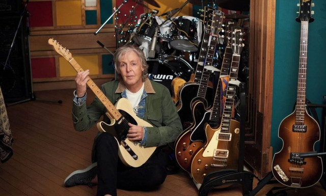 Μεγάλοι καλλιτέχνες στηρίζουν τους νέους εν μέσω πανδημίας και συγκινούν 