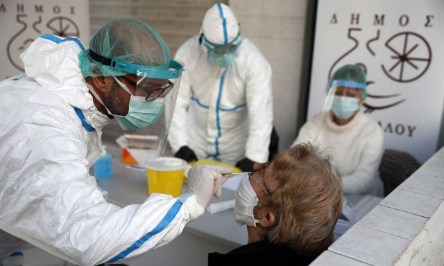 Κρούσματα σήμερα: Υπάρχουν και ευχάριστα νέα! Ποιες περιοχές βελτιώνονται και ποιες «βράζουν»