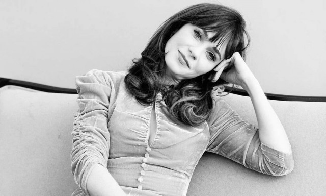 5 άγνωστες πληροφορίες για την Zooey Deschanel