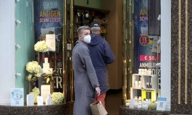 Αυστρία: Συνεχίζεται η μείωση των νέων λοιμώξεων και των νοσηλευόμενων με κορονοϊό